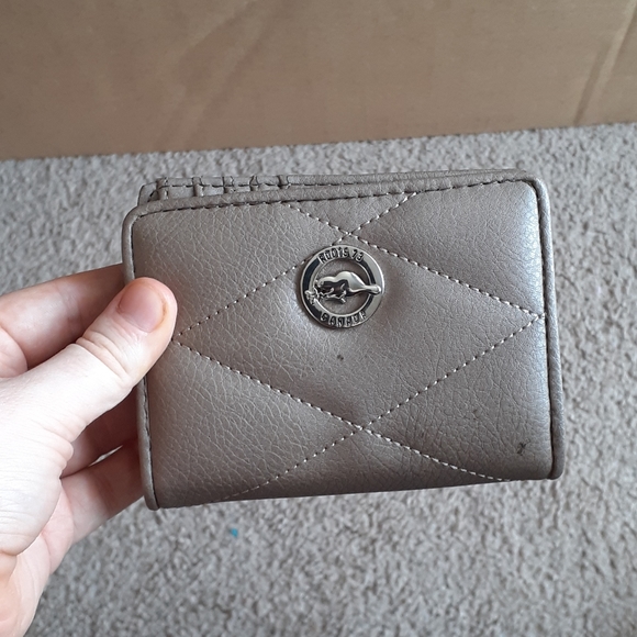 Light Brown Women's Roots Wallet with RFID - Picture 7 of 7